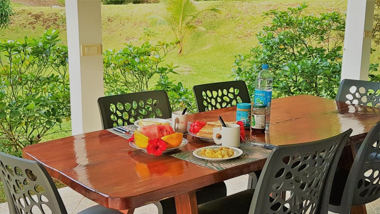 Вилла Huahine - Tipanier House Haapu Экстерьер фото